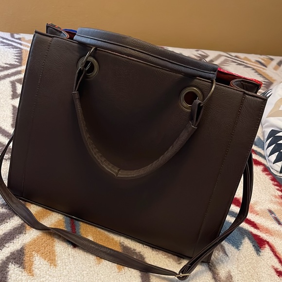 Mexican Design and Woven Leather Bag - Picture 2 of 2